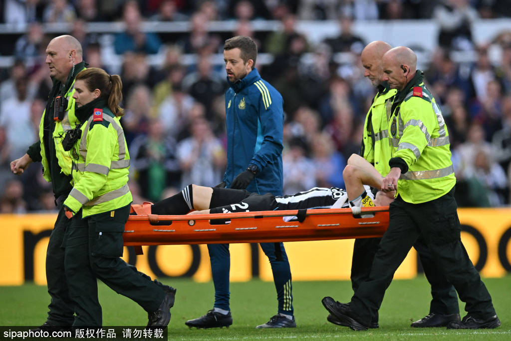 阿森纳女足年轻新星凯蒂·里德首次入选英格兰国家队，斯莱格斯自豪发声！